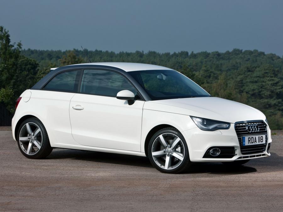  Audi A1 TDI (8X) 2010 года  (UK) (фото 8 из 29)